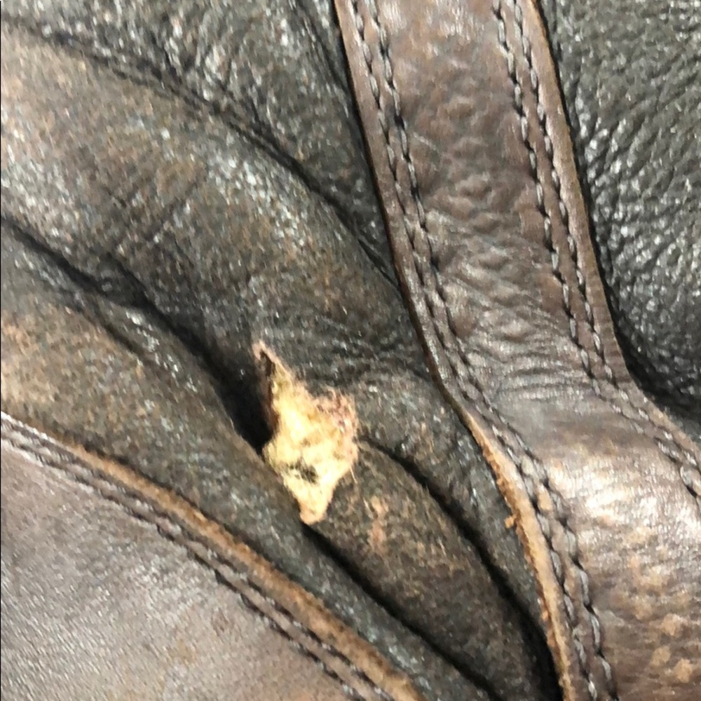 LEATHER UGGS - Picture 6 of 8